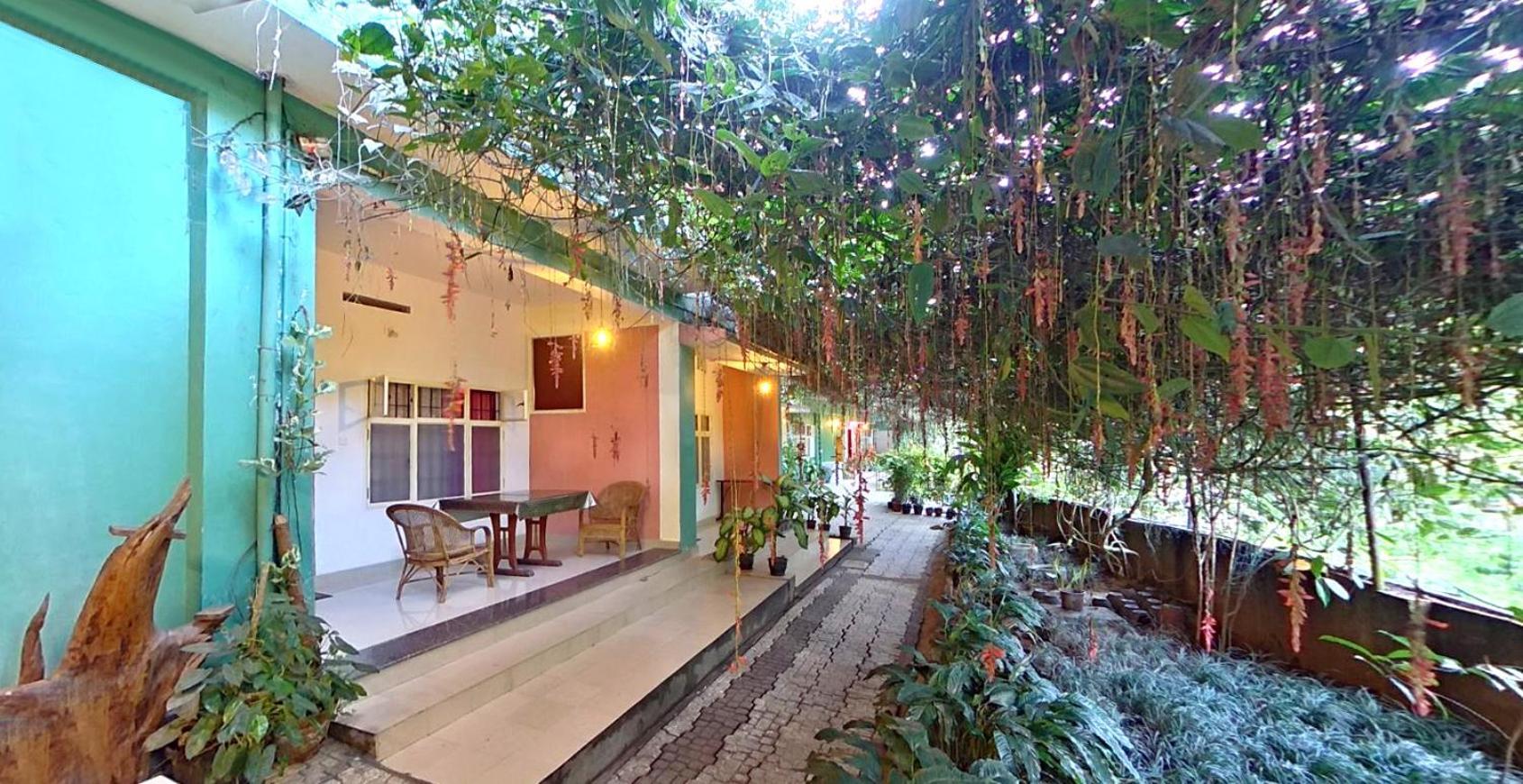 Wayanad Royal Stream Bed and Breakfast Kalpatta Buitenkant foto