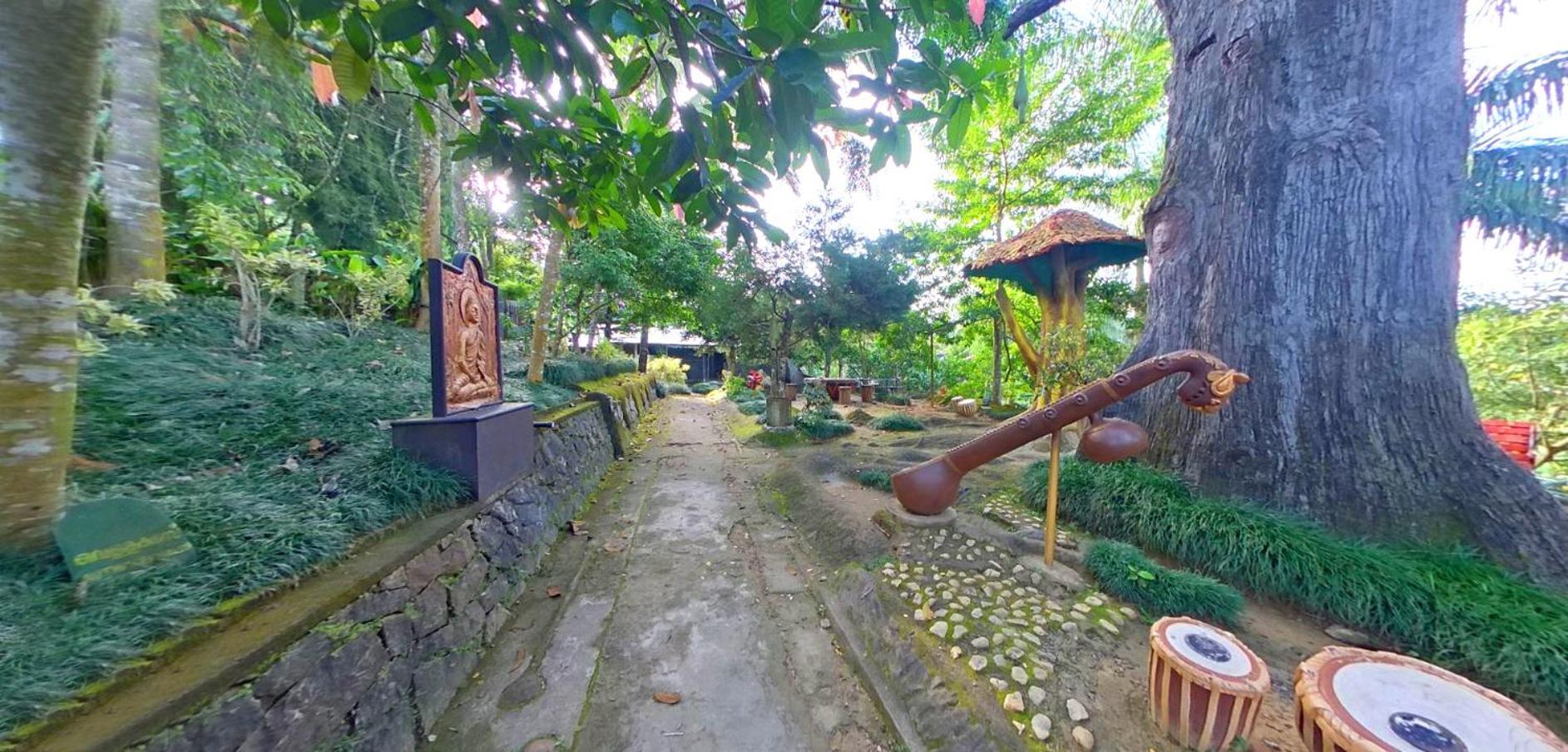Wayanad Royal Stream Bed and Breakfast Kalpatta Buitenkant foto