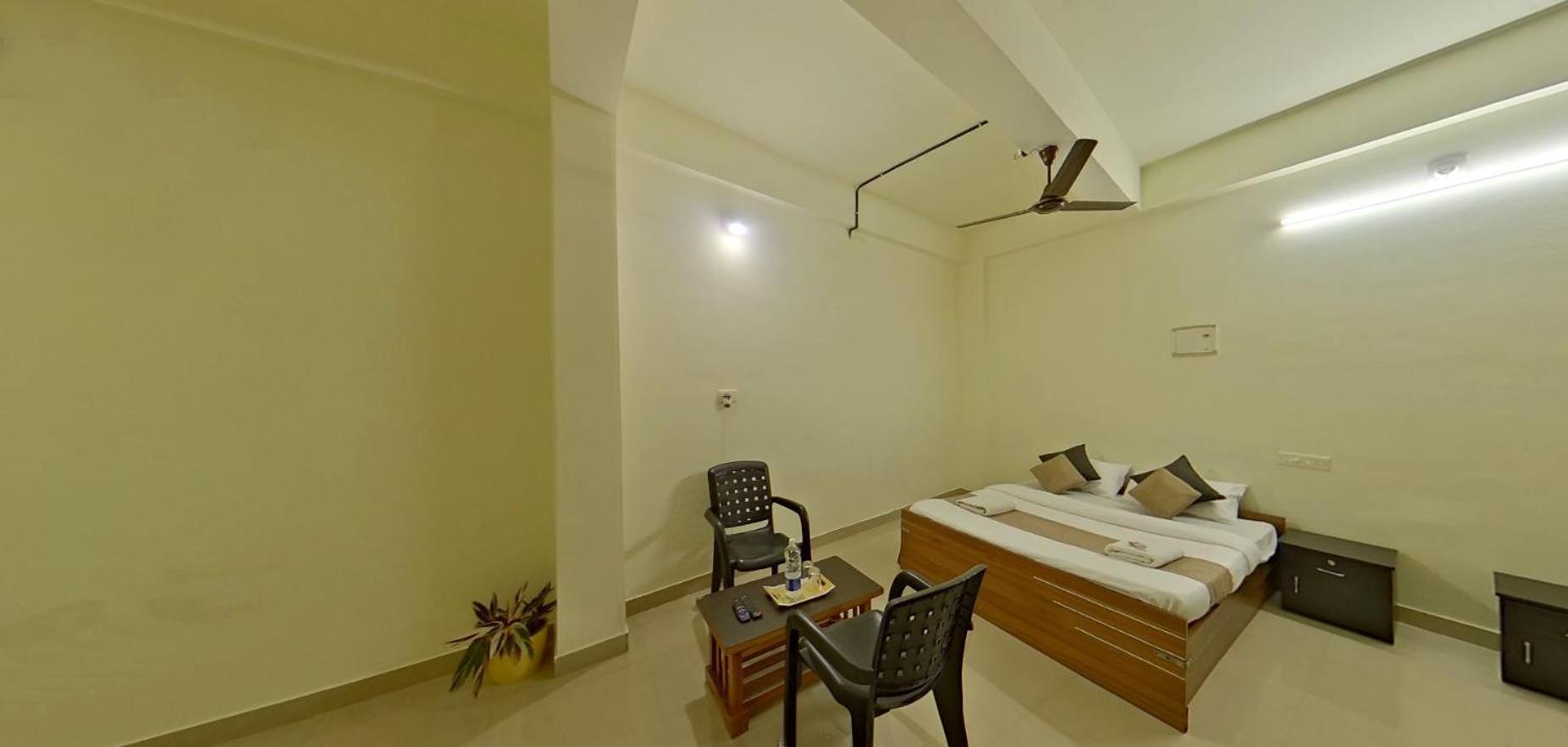 Wayanad Royal Stream Bed and Breakfast Kalpatta Buitenkant foto