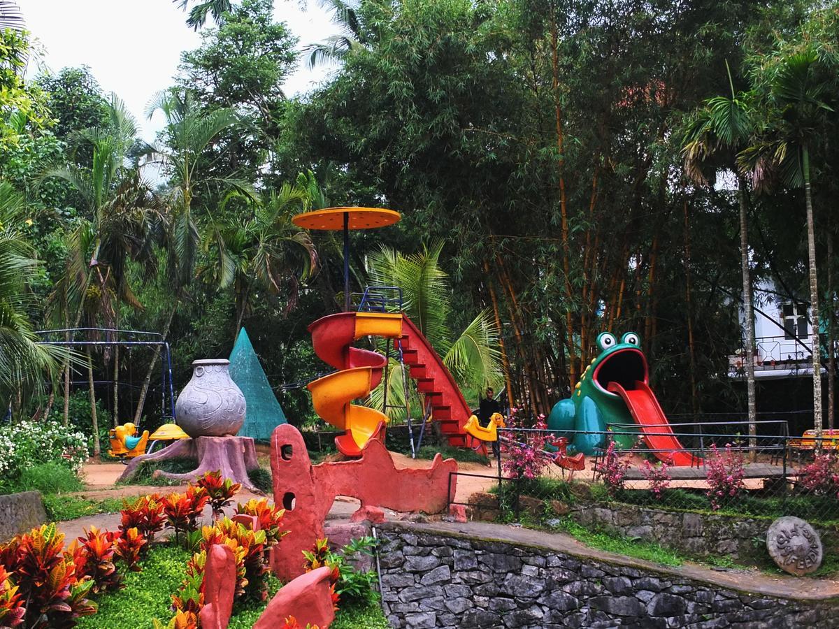 Wayanad Royal Stream Bed and Breakfast Kalpatta Buitenkant foto