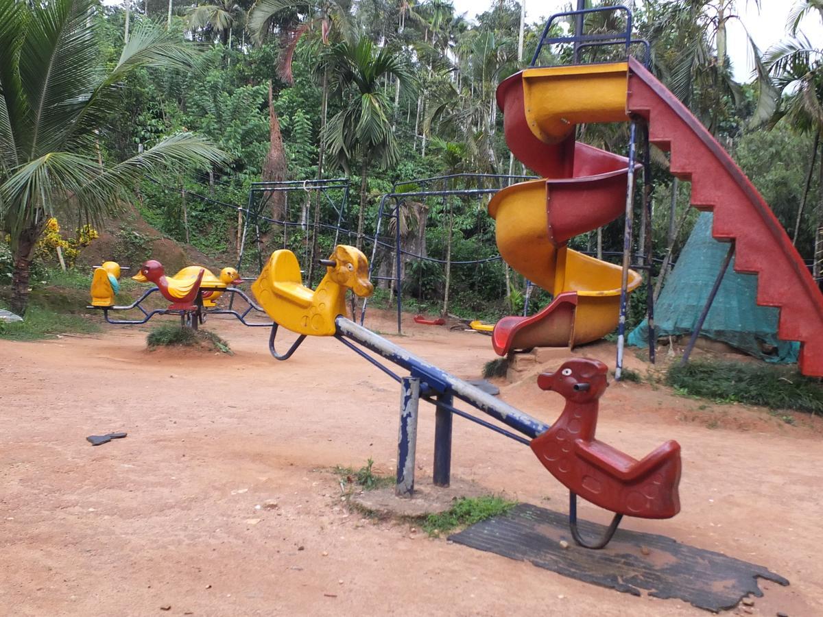 Wayanad Royal Stream Bed and Breakfast Kalpatta Buitenkant foto